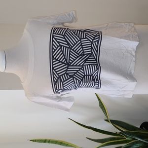 Uniqlo MoMA Special Edition Cropped Tee